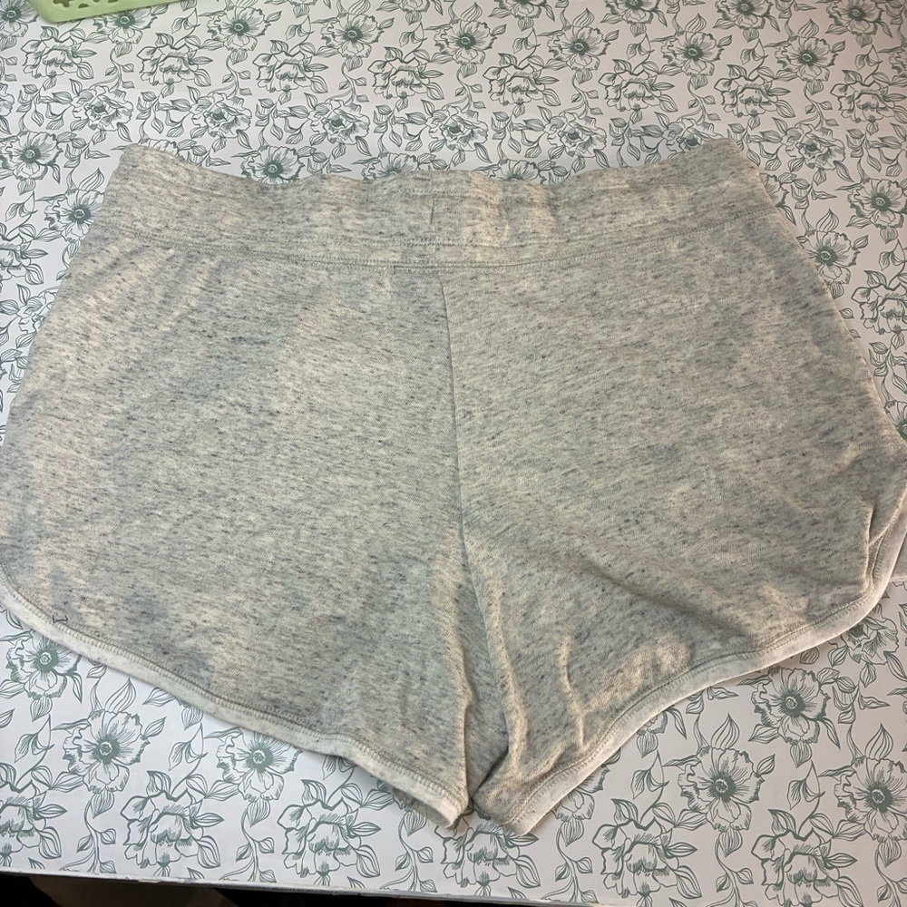 Nike Gray Women’s Shorts - Picture 7 of 7